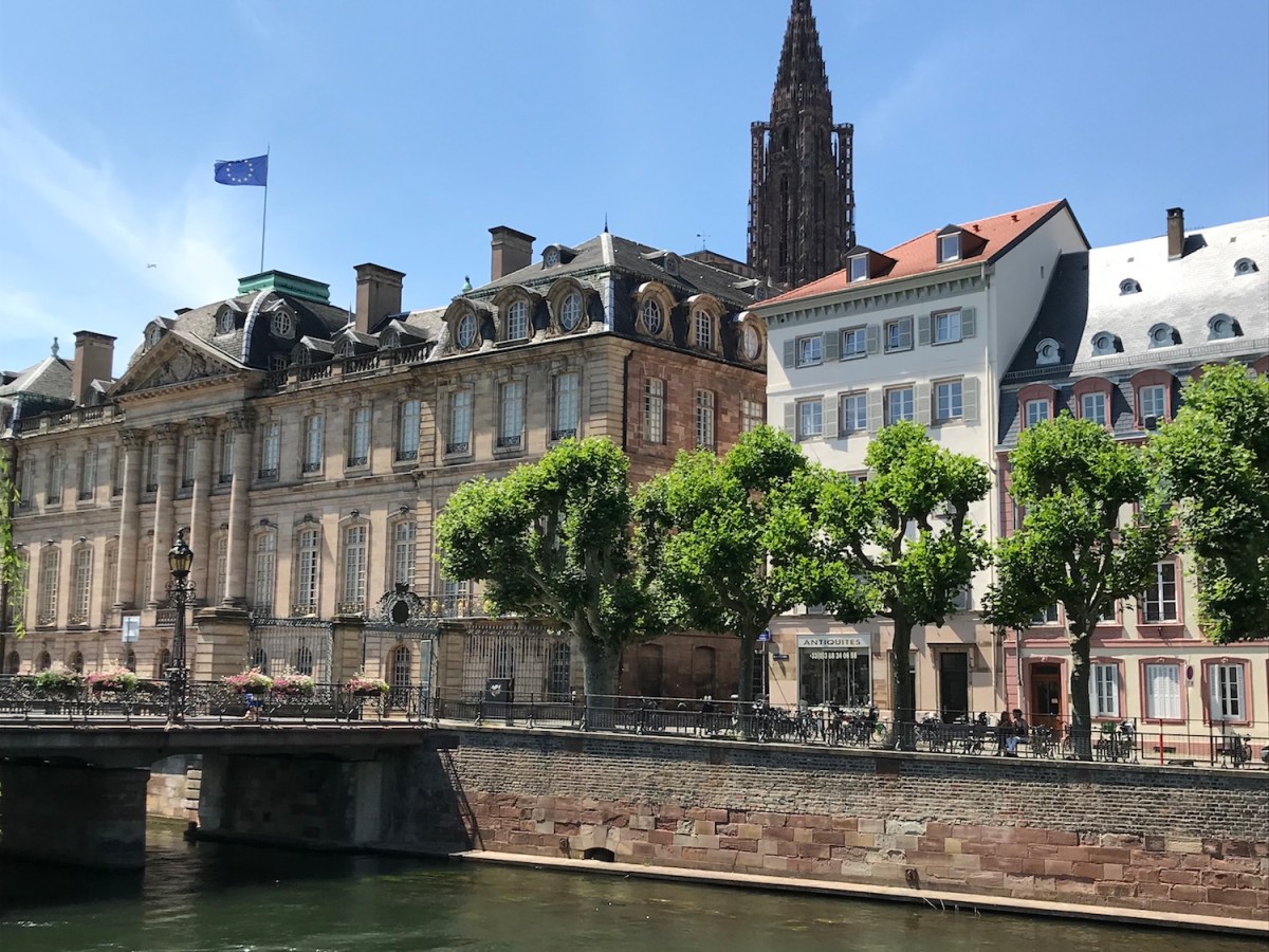 Walk around in Strasbourg: quai des&nbsp;Bateliers